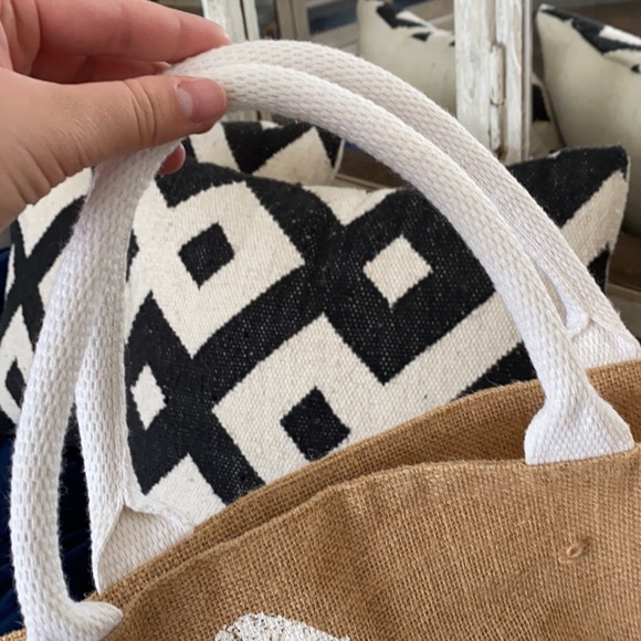 Starfish Woven Beach Bag - Picture 16 of 16